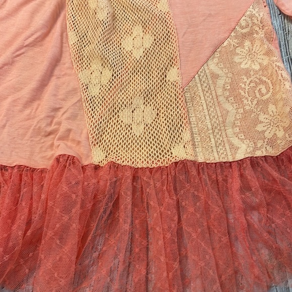 Young Threads anthropology coral lace netted belle sleeve top - Picture 3 of 11